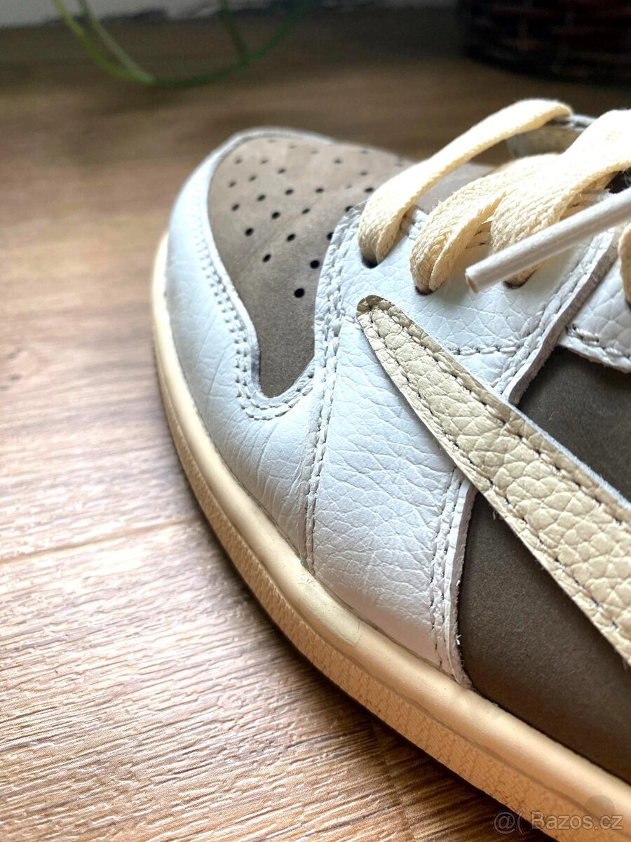 Jordan 1 Low Travis Scott Reverse Mocha – vel. 43 – velmi pě - 4