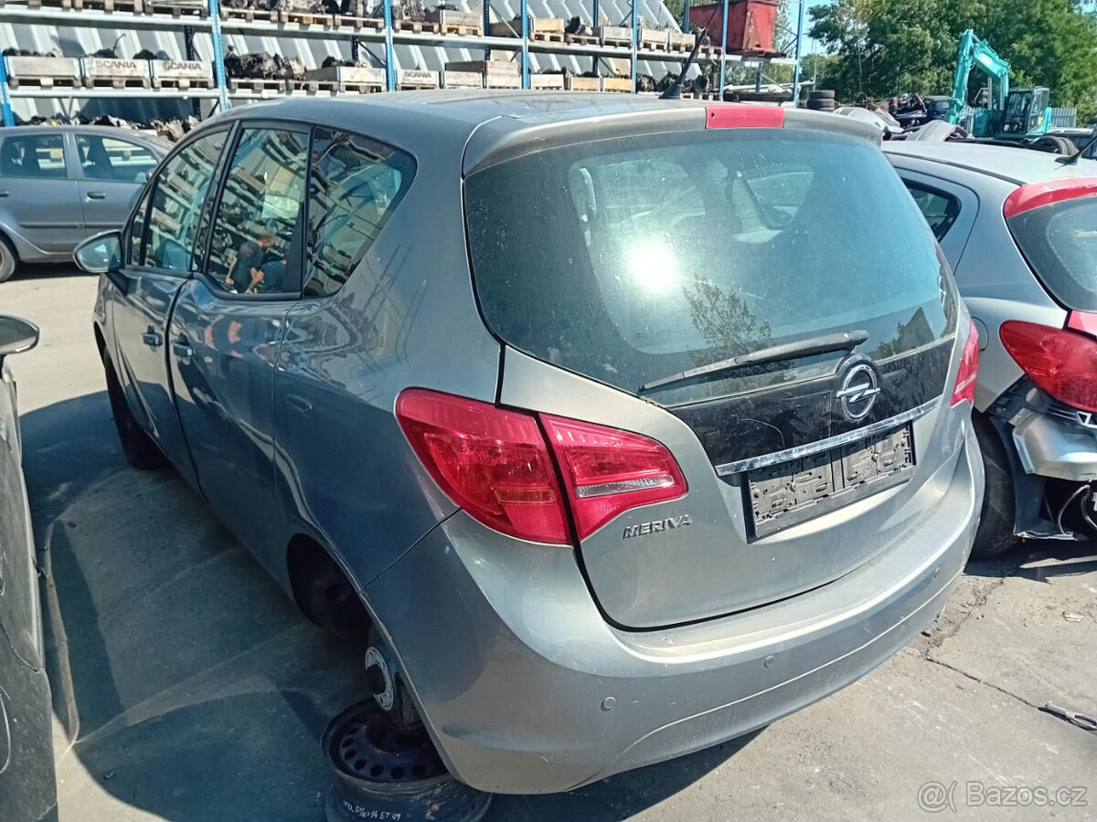 Opel Meriva B 1.4 ( A14XER ) 74kW r.2010 šedá na náhradní dí - 4