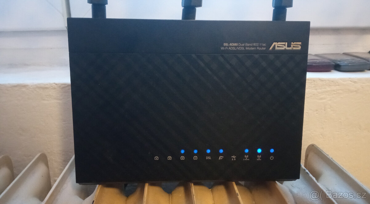 ASUS Modem/Router DSL-AC68U - 4
