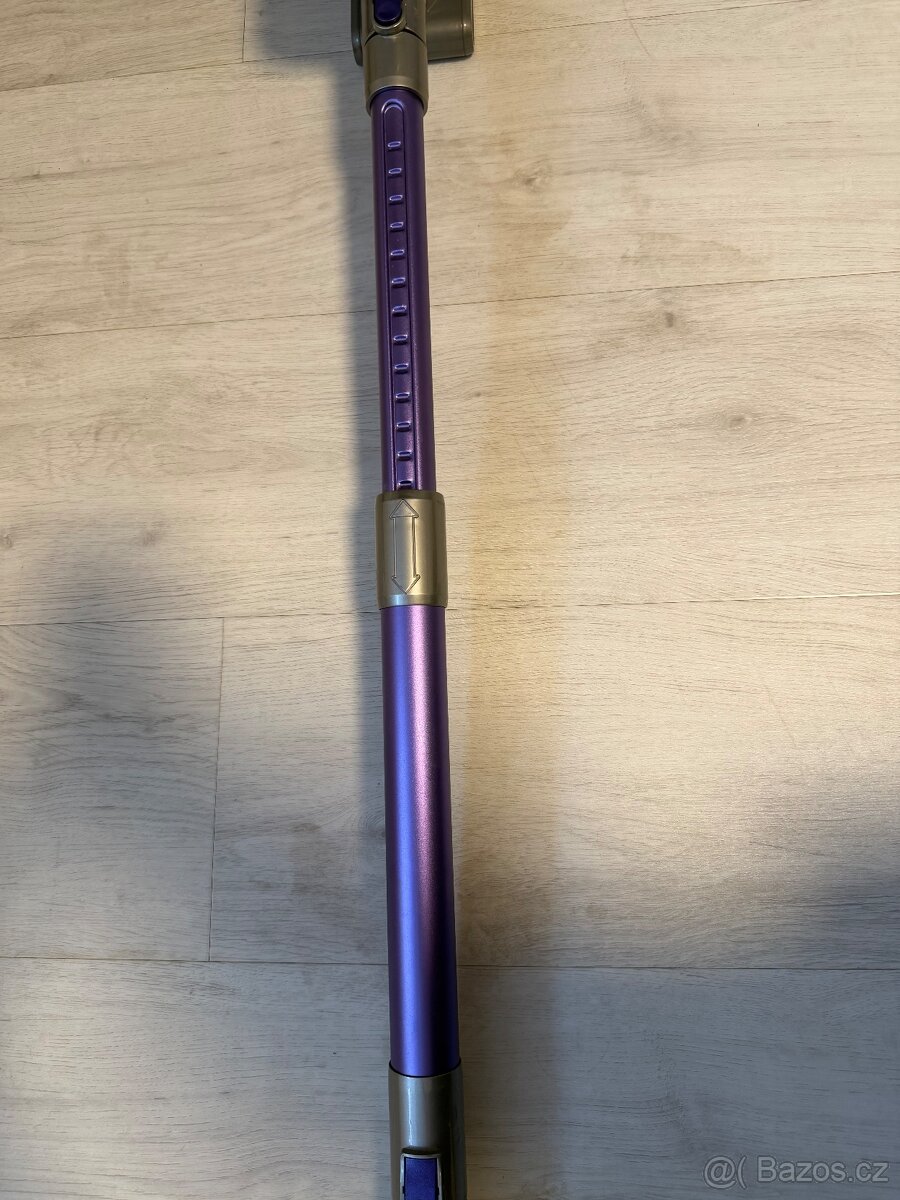 Bezsáčkový vysavač Laresar Elite 1 - 4