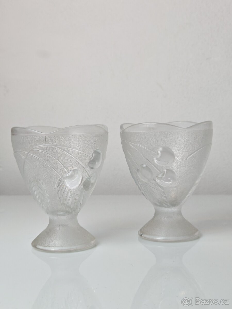 Skleněné poháry třešně - 4