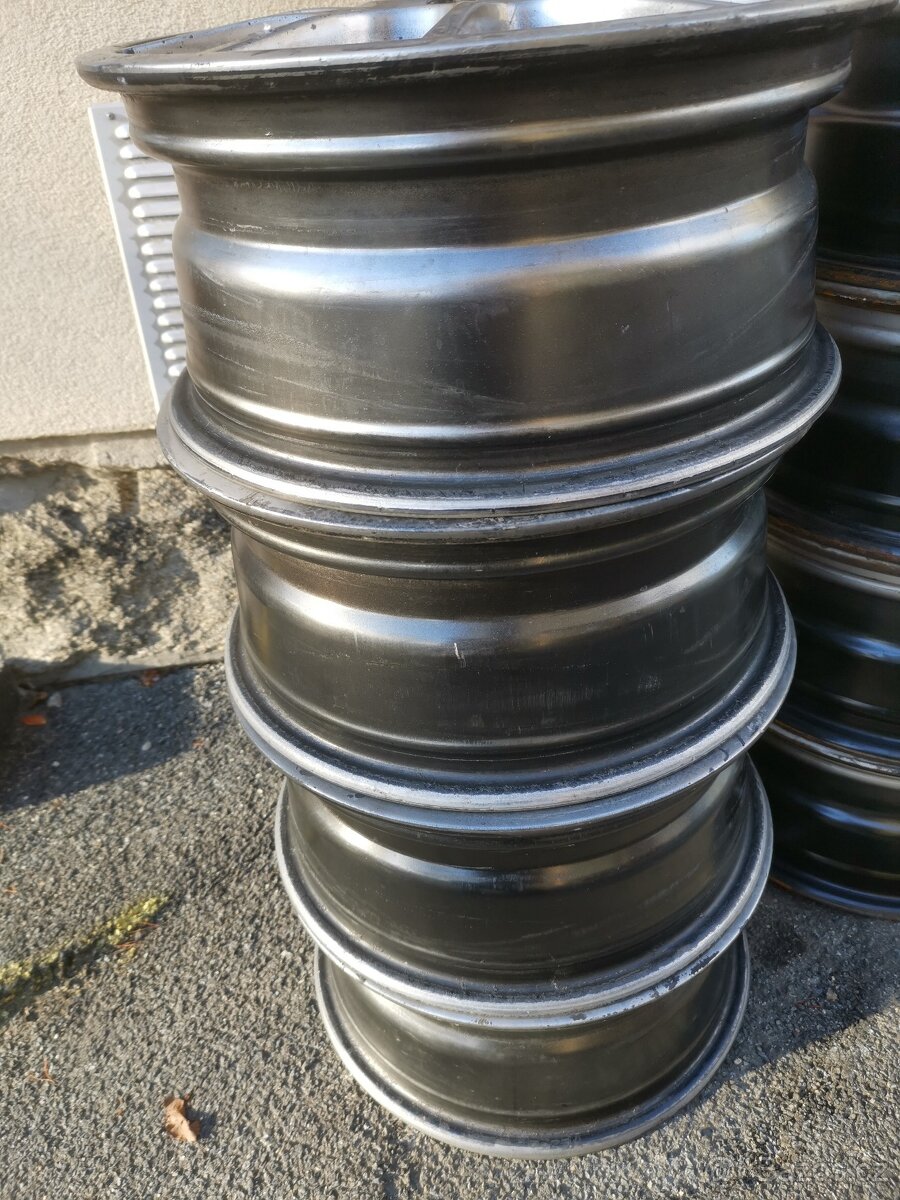 Sada Alu. disky Dezent 15" pro Ford Focus - 4