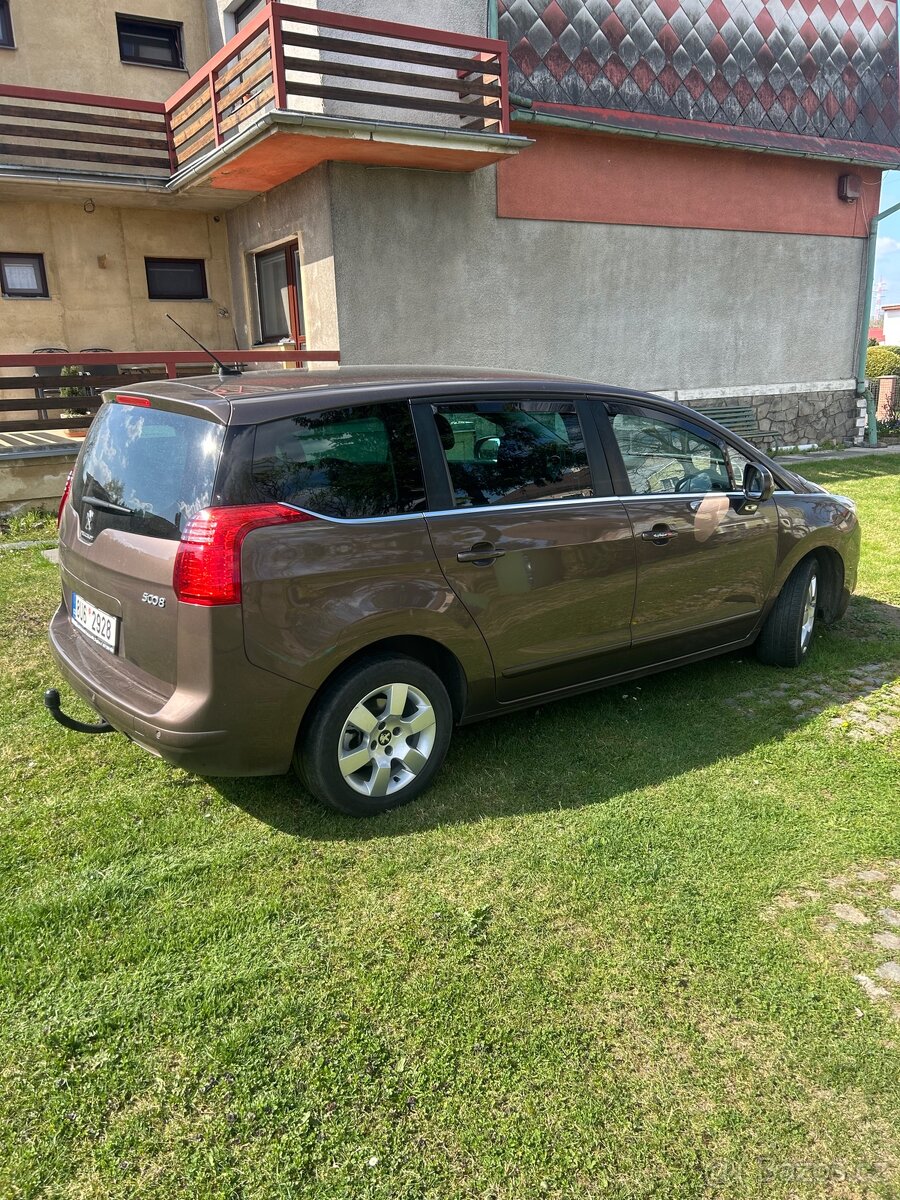 Peugeot 5008 - 4