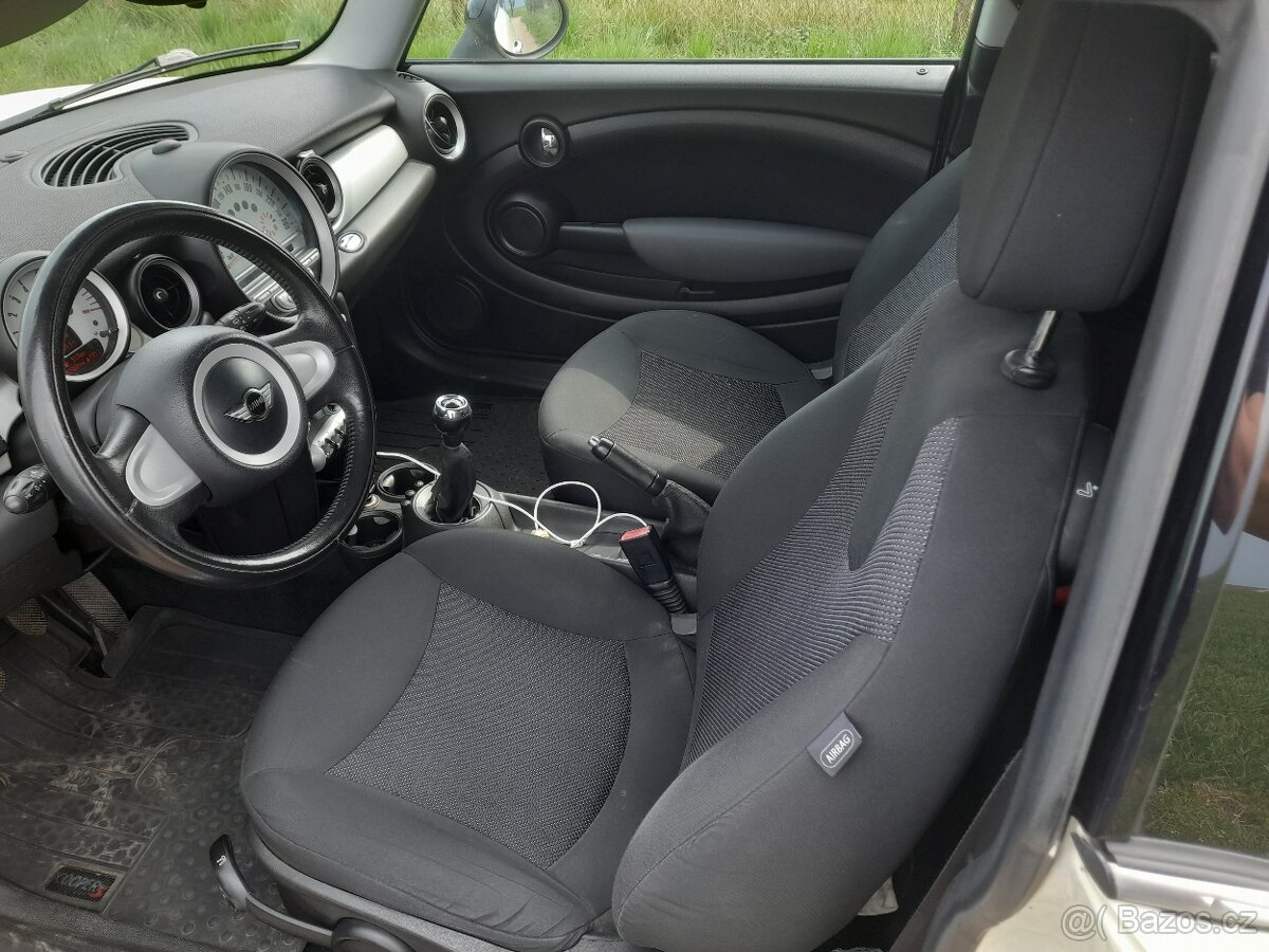 MINI one 1.4i r56 - 4