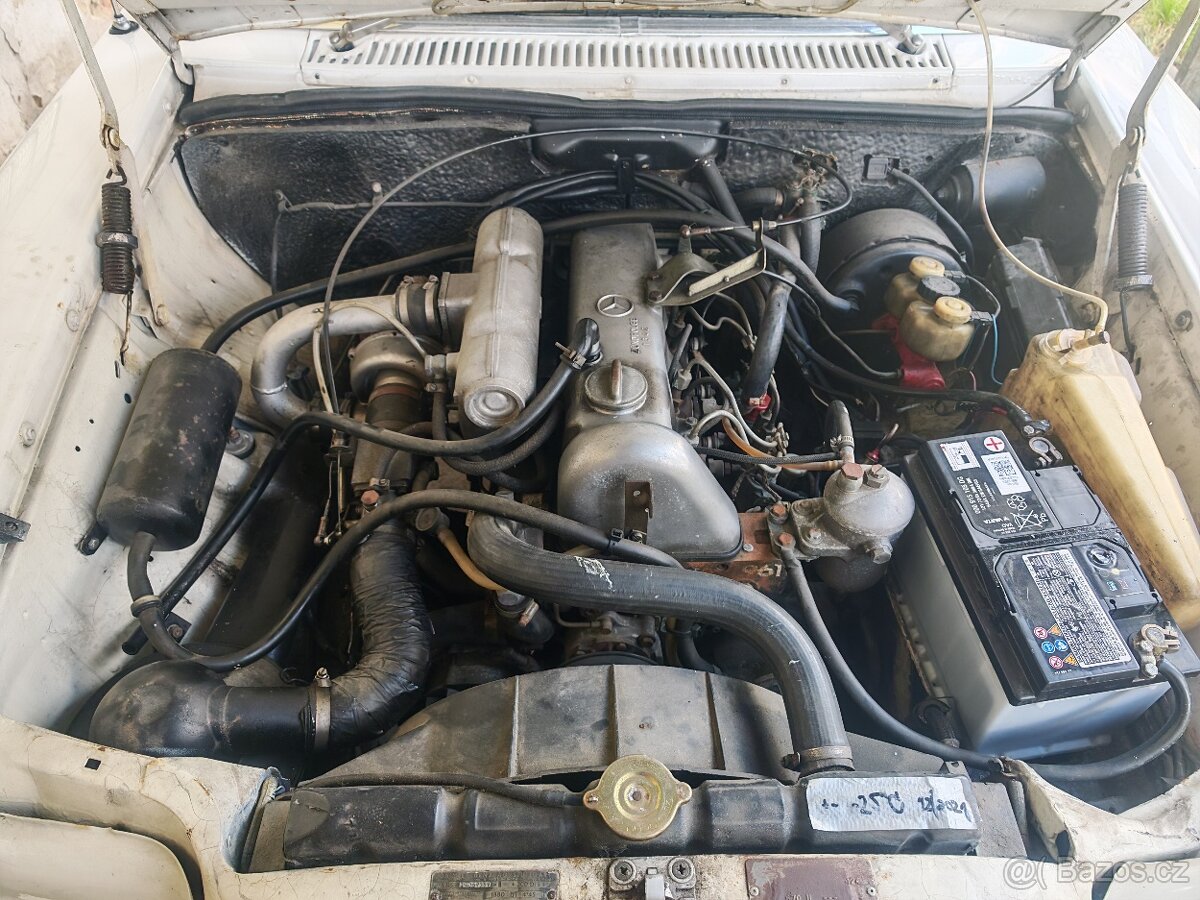Mercedes w115 - 4