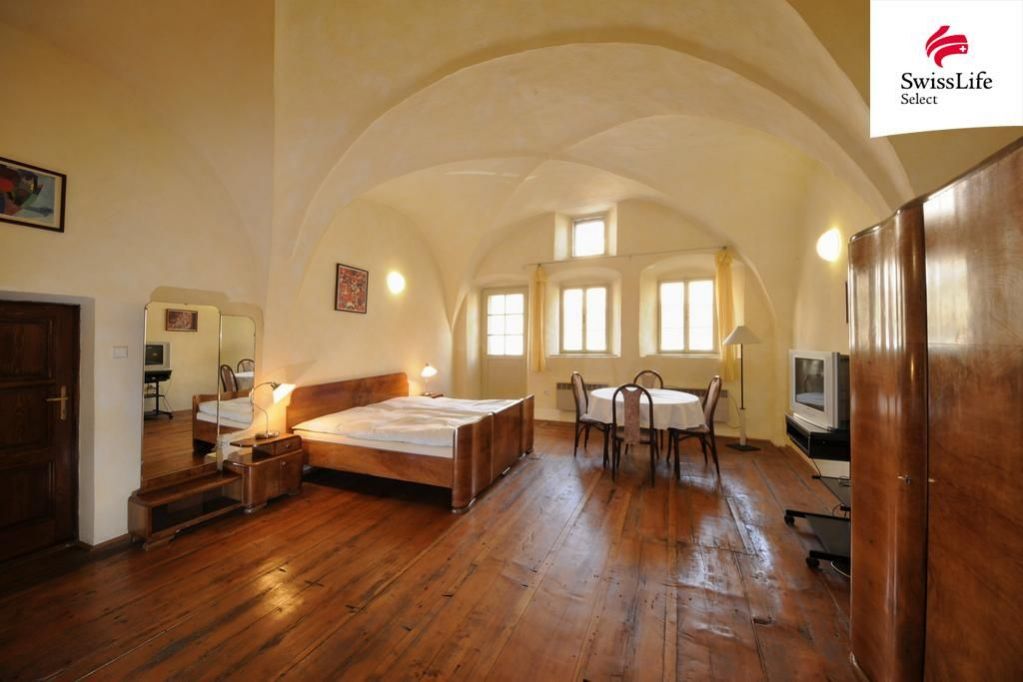 Prodej památky 1100 m2 Dlouhá, Český Krumlov - 4