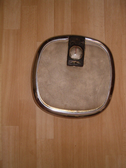 Retro věci, kelímky, svíčky, razítka, váha, váza, OVO - 4