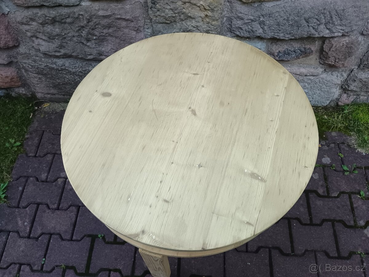 starý kulatý kávový stolek - 4