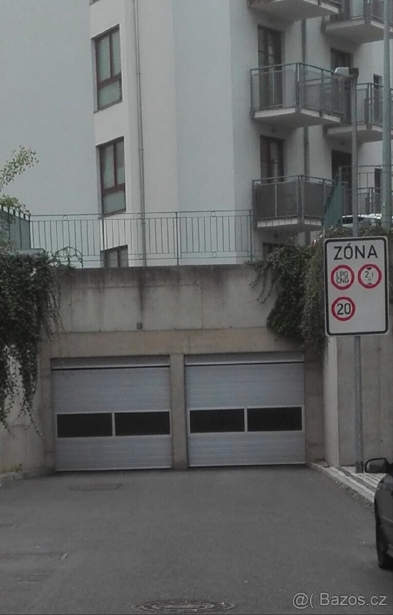 Výměna garážového stání - 4