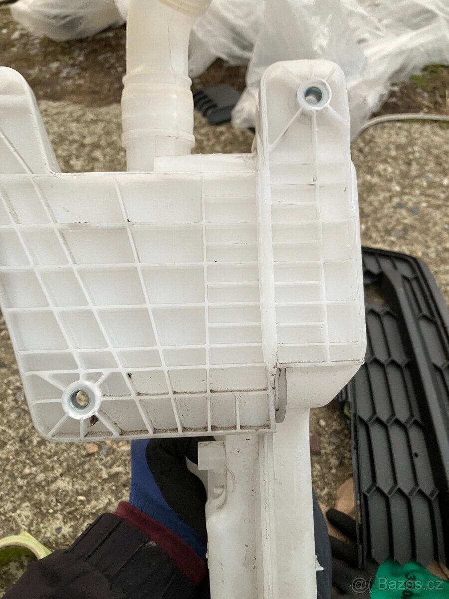 nadobka ostrikovacu skoda octavia iv 4 - 4