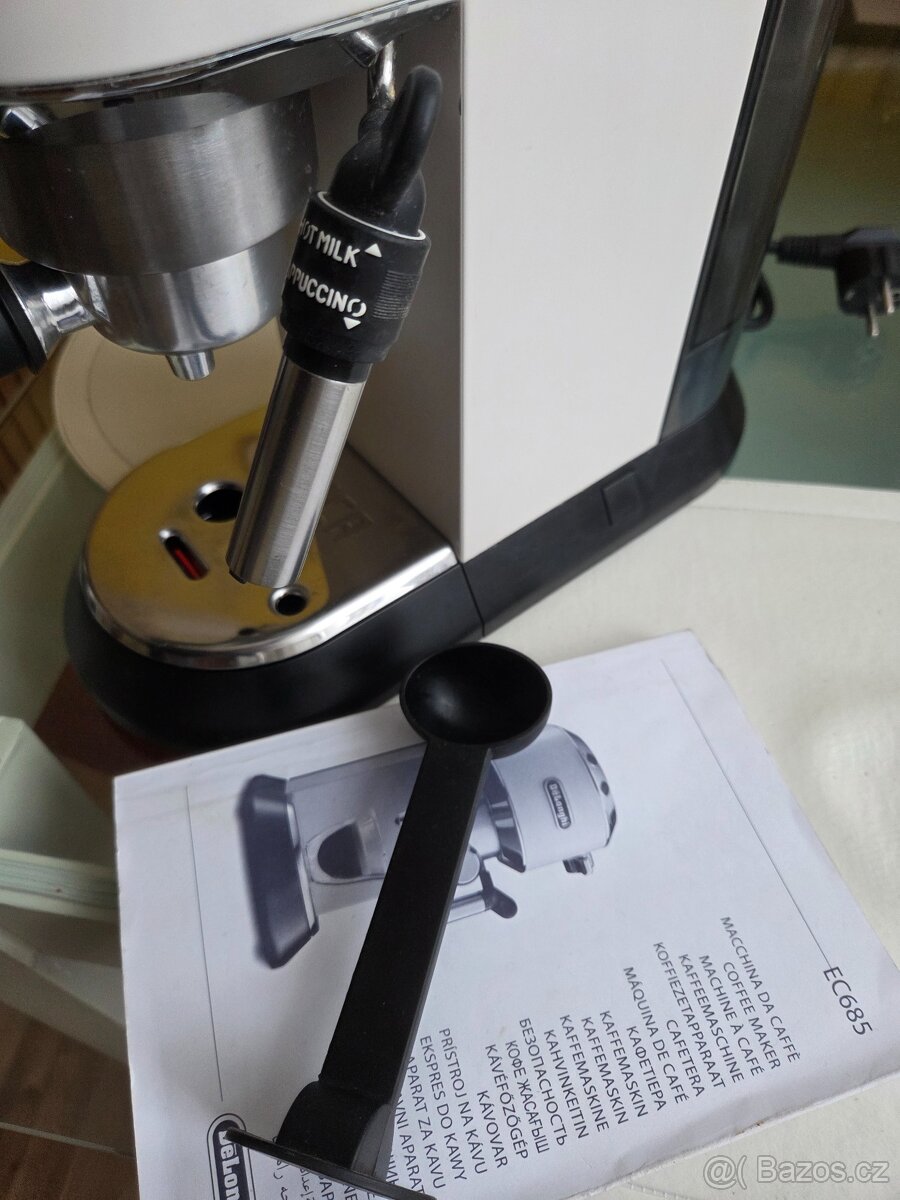 Kávovar De'Longhi Dedica Style EC 685 - 4