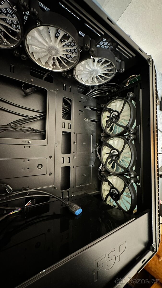 PC Bedna/case FSP CMT520 s 7 ventilátory - 4