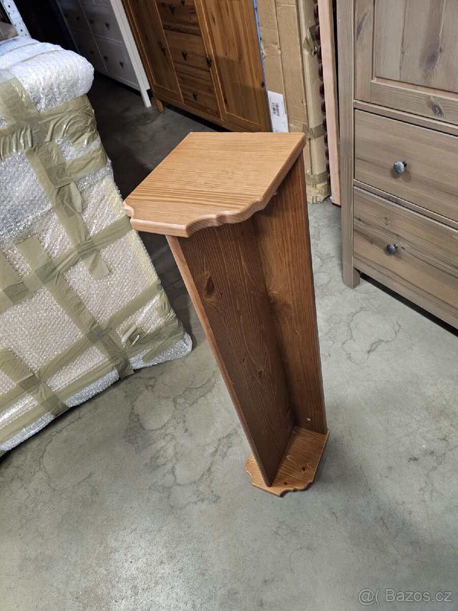 VĚŠÁK IKEA LEKSVIK S POLICÍ - 4