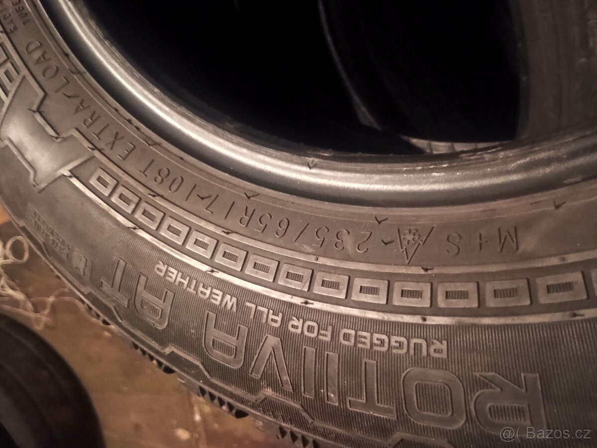 Sada celoroční pneu Nokian 235/65/17 - 4