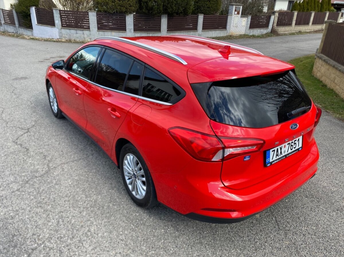 Ford Focus Turnier 1.5 EB Titanium 1. majitel 11/2019 - 4