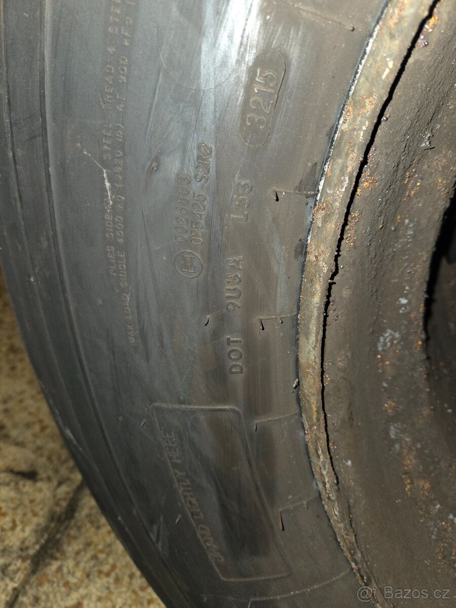 Pneu 385/55 R22.5+disk - 4