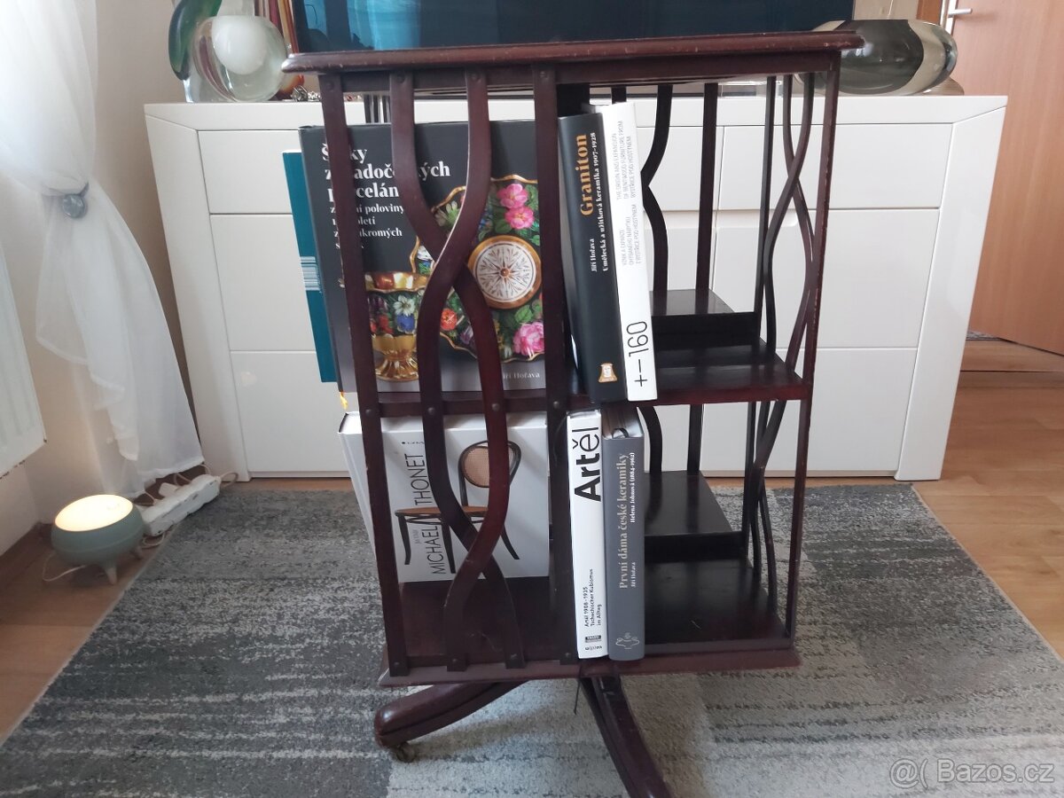 Knihovna Thonet - 4