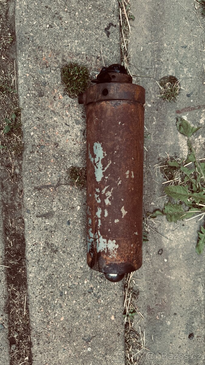 Píst na 7 t - 4