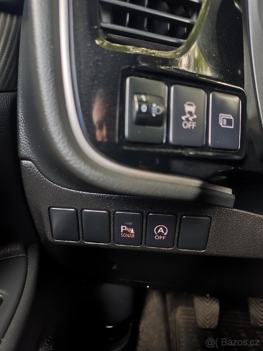 Mitsubishi Outlander 2.2 di-d - 4