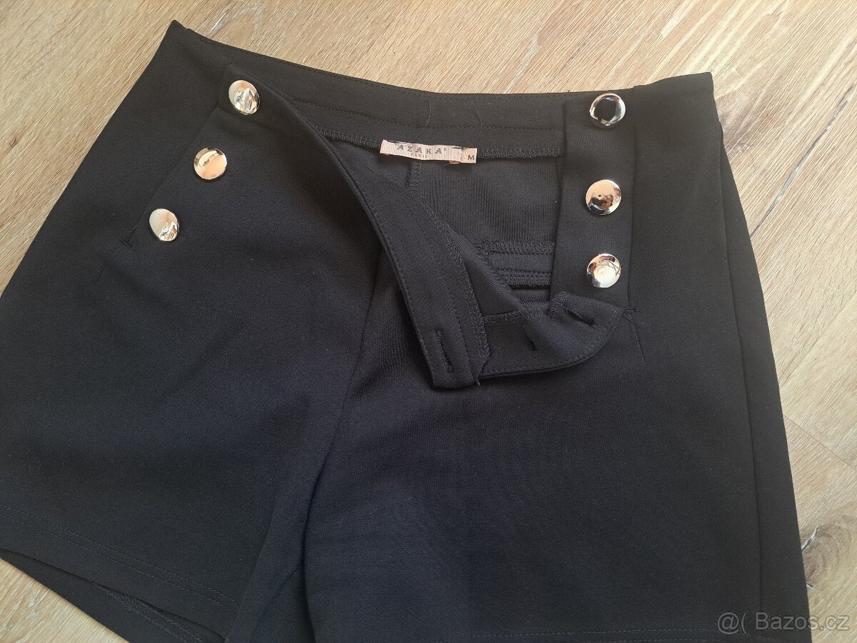 Pohodlné elegantní kraťasy s knoflíky - 4
