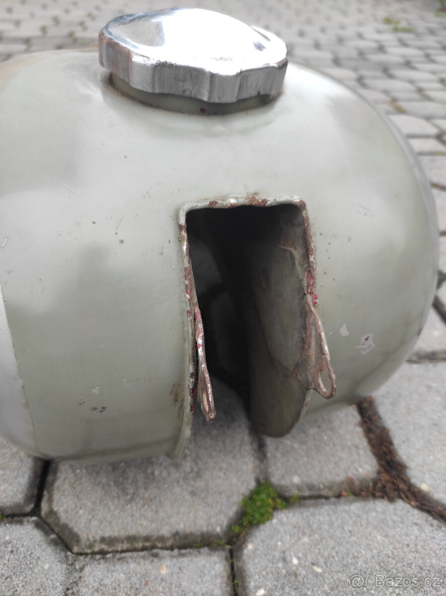 nádrž jawa pérák - 4