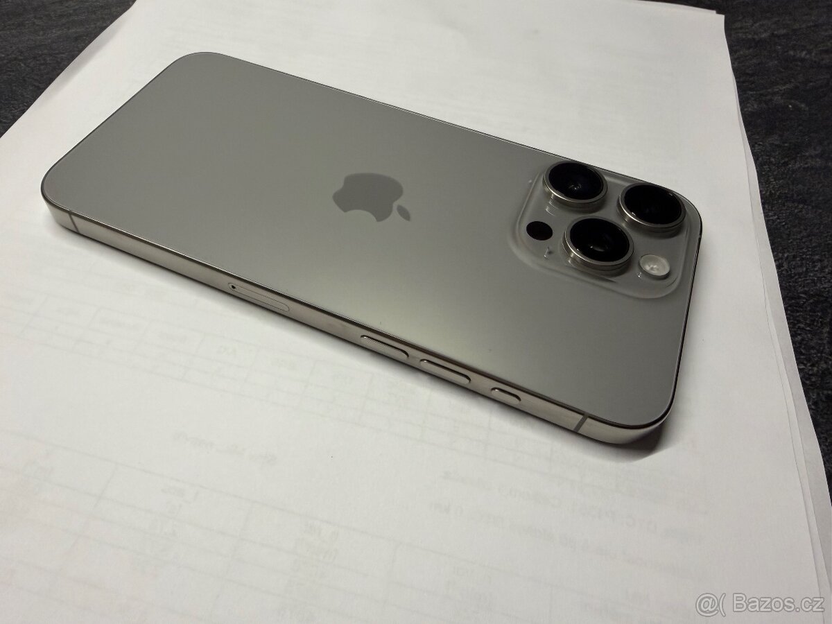 Apple iPhone 15 Pro Max 512GB - 4