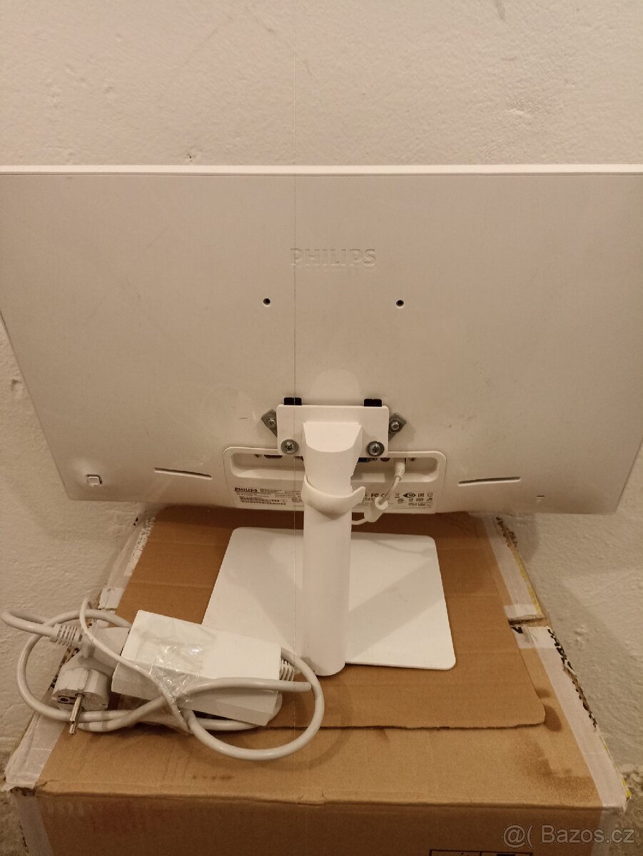 LCD monitor Philips 246E7Q - 4