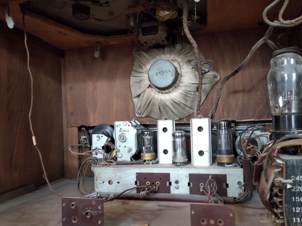 Gramoradio TESLA DOMINANT II - 4