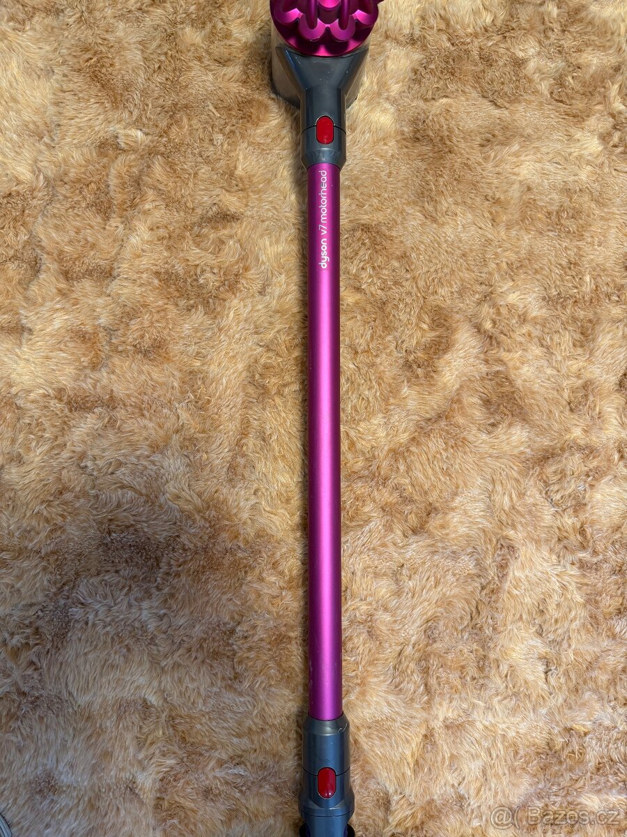 Tyčový a ruční vysavač Dyson V7 Motorhead - 4