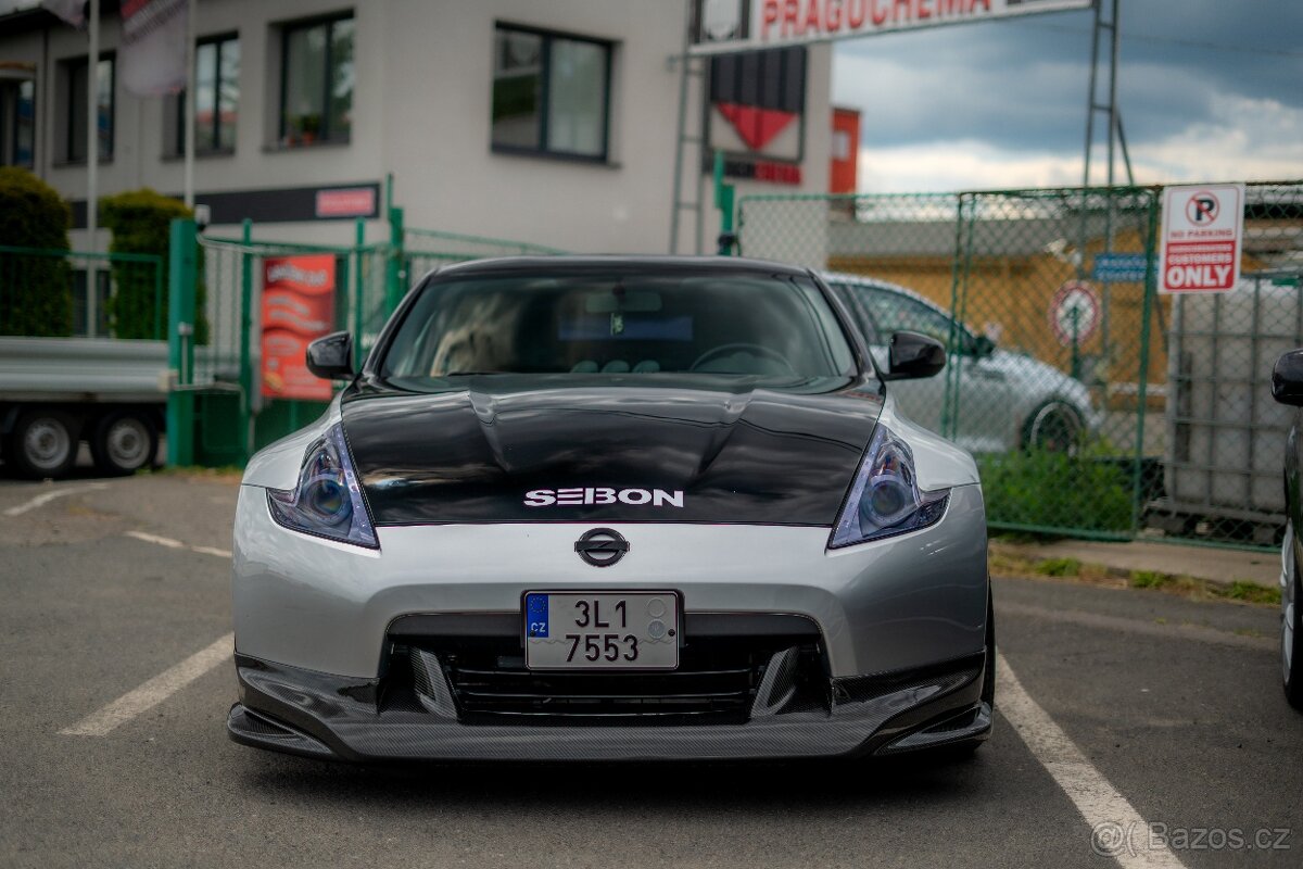 Nissan 370Z - 4