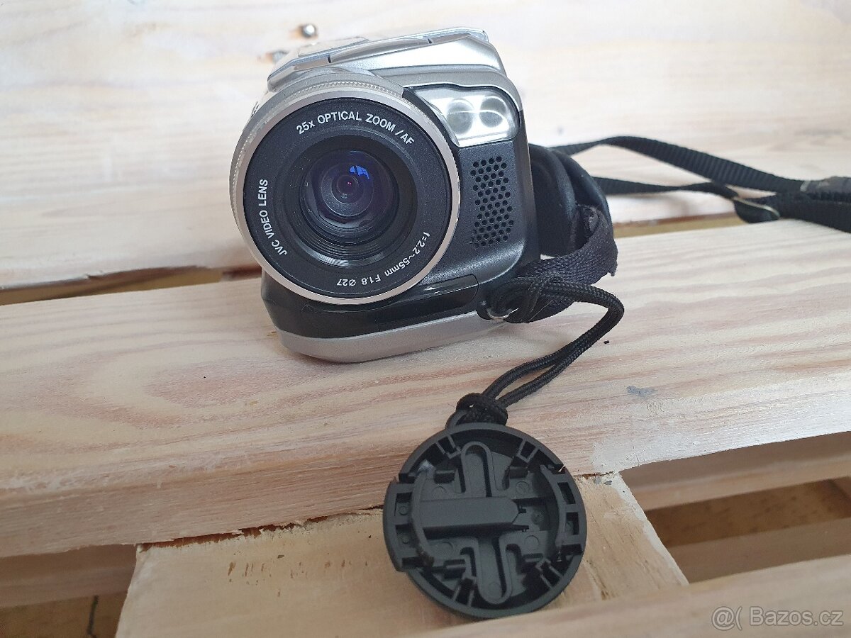 JVC GZ-MG20 - pravděpodobně - 4