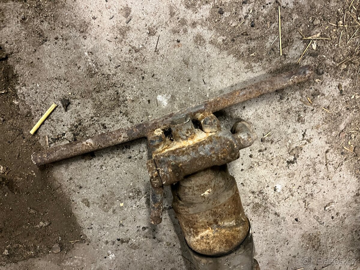 Pneumatická sbíječka – k renovaci / na ND - 4