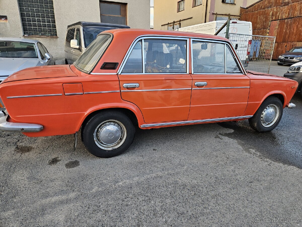 LADA 1500 z roku 1976 - 4