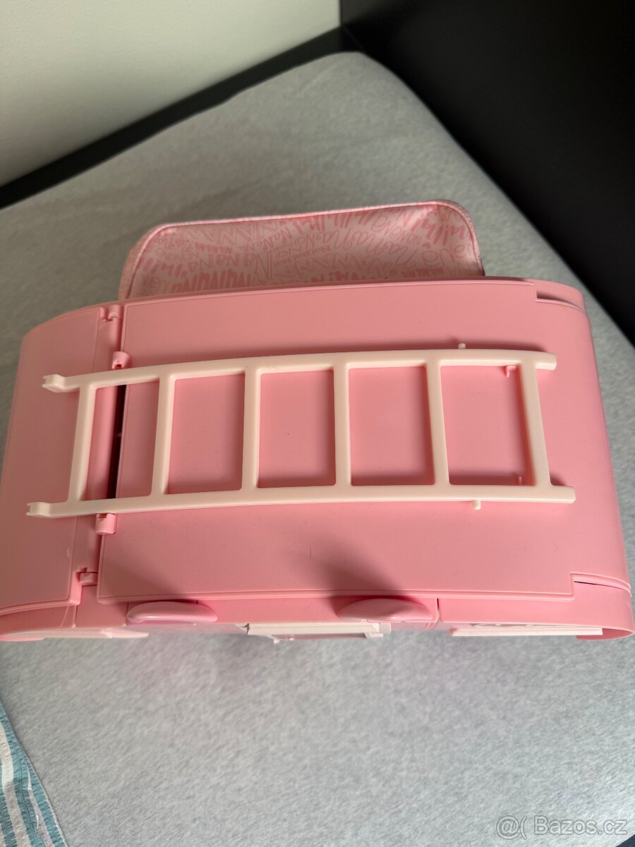 Karavan Nanana Panenky, auto Nanana - 4