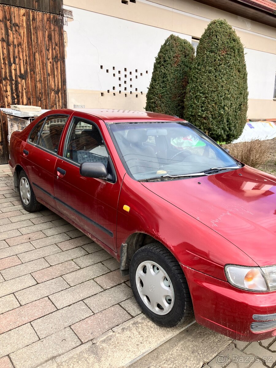 Nissan almera - 4