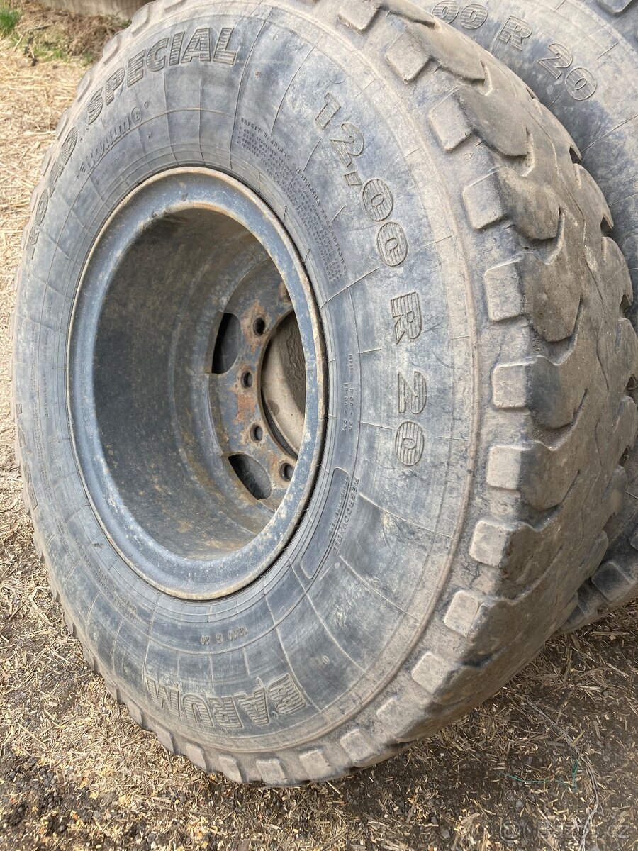 Kola 12,00R20 Tatra - 4
