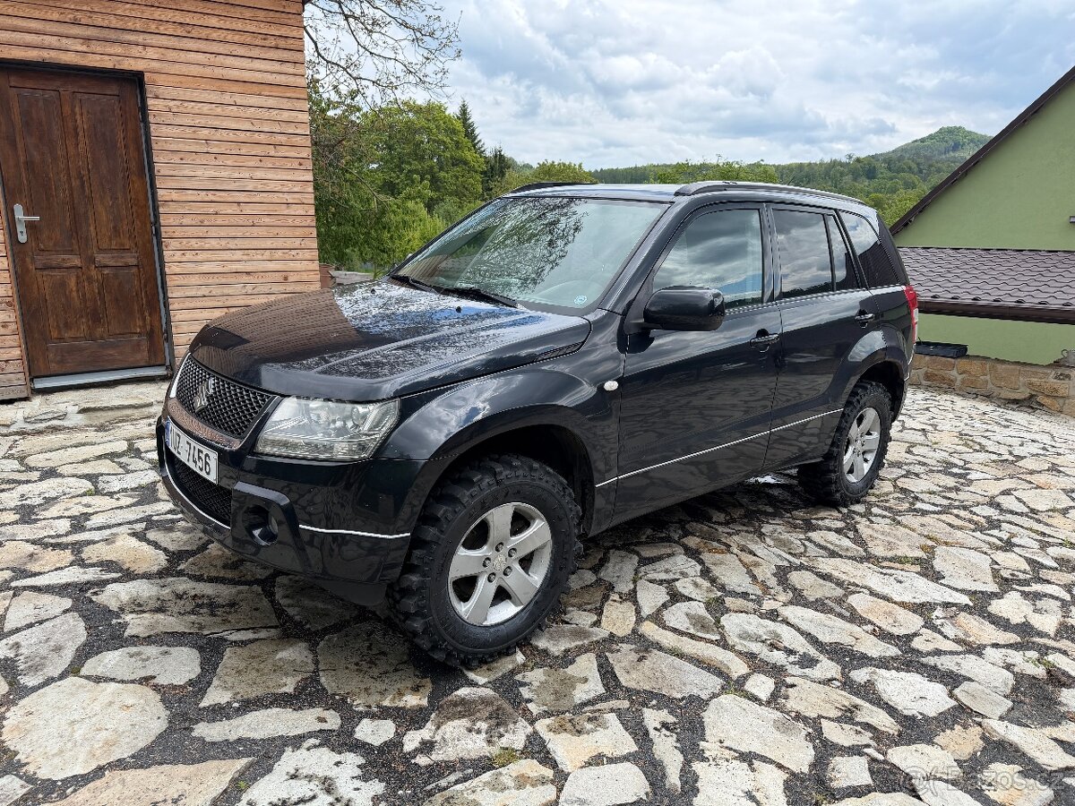 SUZUKI GRAND VITARA 2.0i - 4