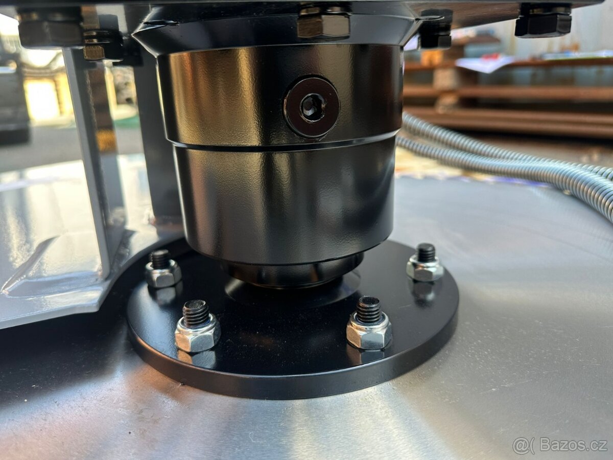 Pila na dřevo pro minibagry - průměr 800mm YDH800 - 4