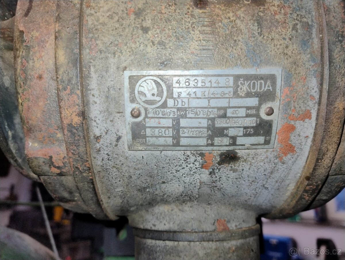 Stojanová vrtačka VOLMAN - 4