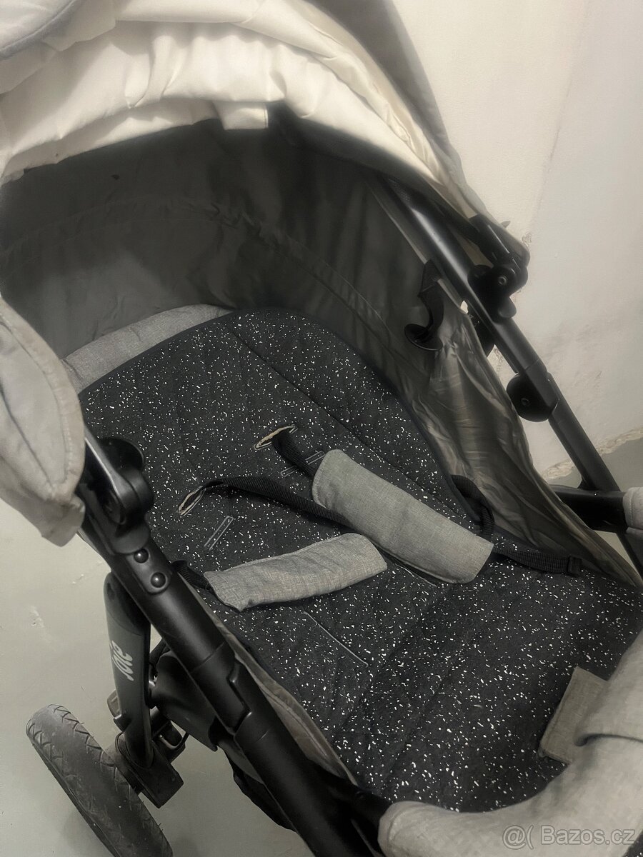 Kočárek Joie - 4
