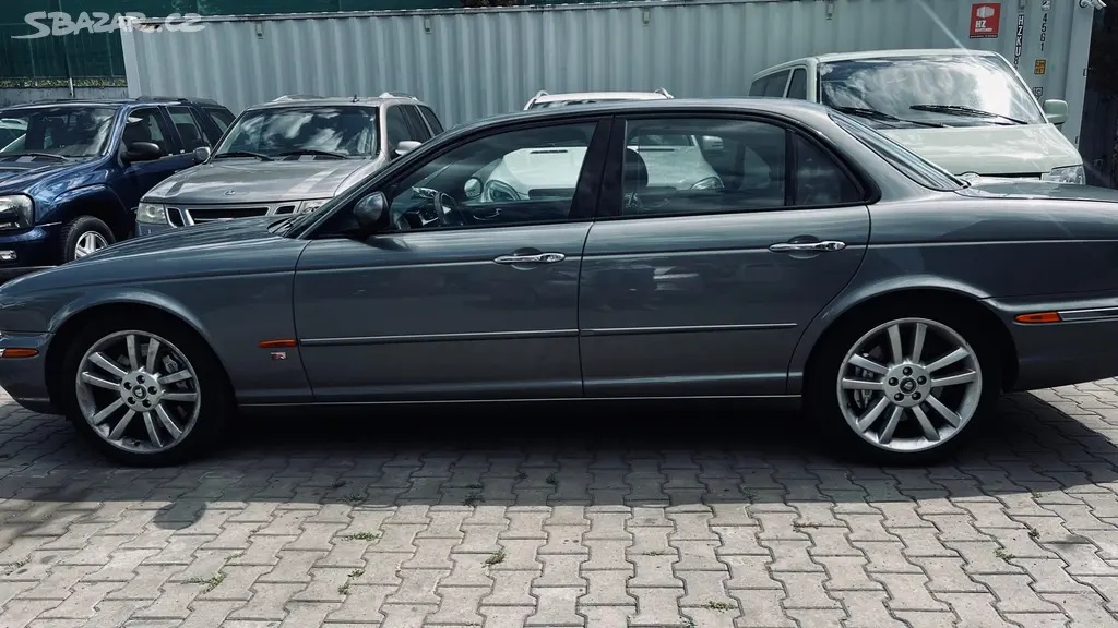 Jaguar XJR 4.0 supercharged 2004 - 4