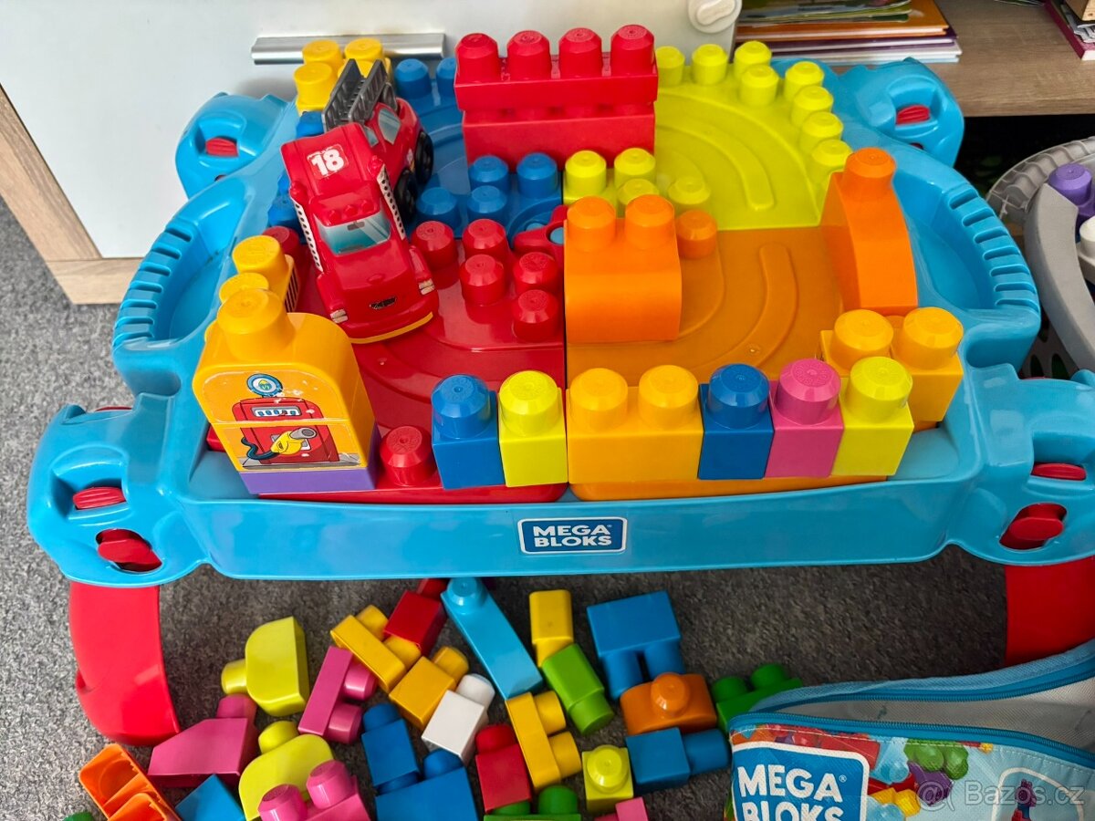 Velká sada Megablock se stolkem - 4