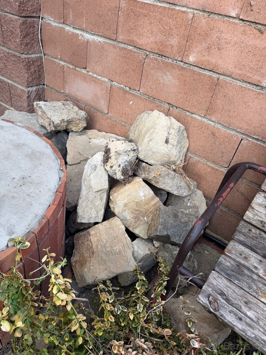 Daruji za odvoz kámen - 4