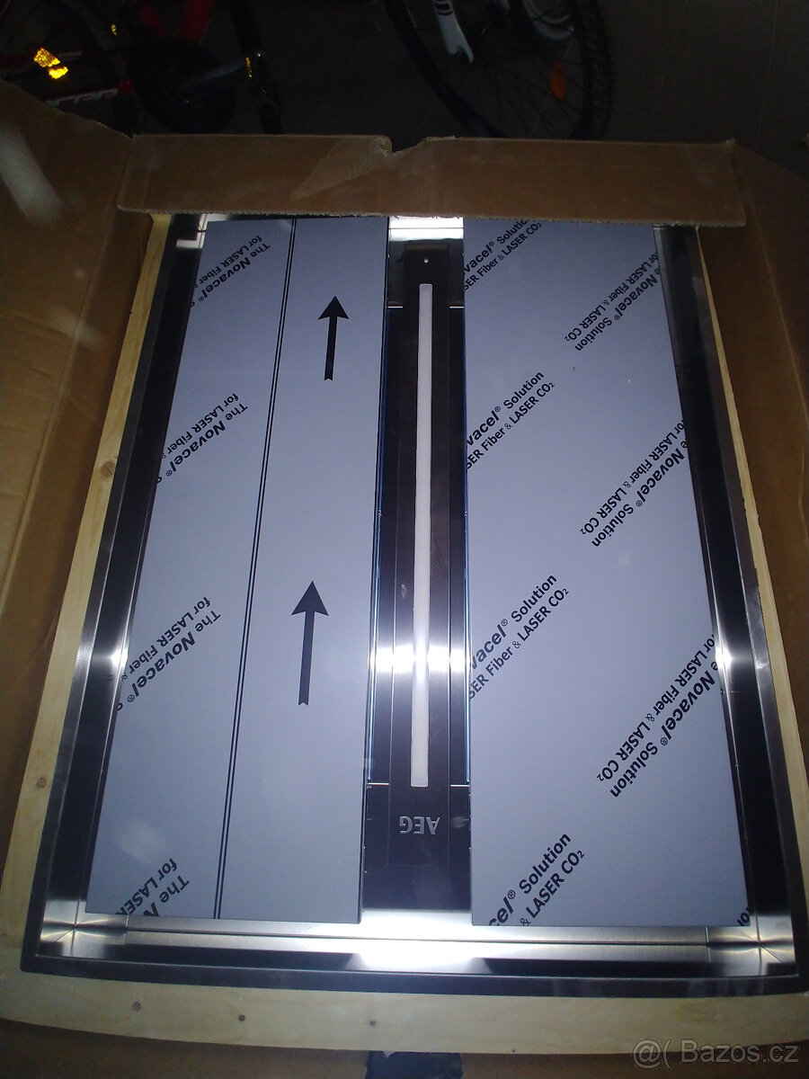 AEG_nová stropní digestoř - 4