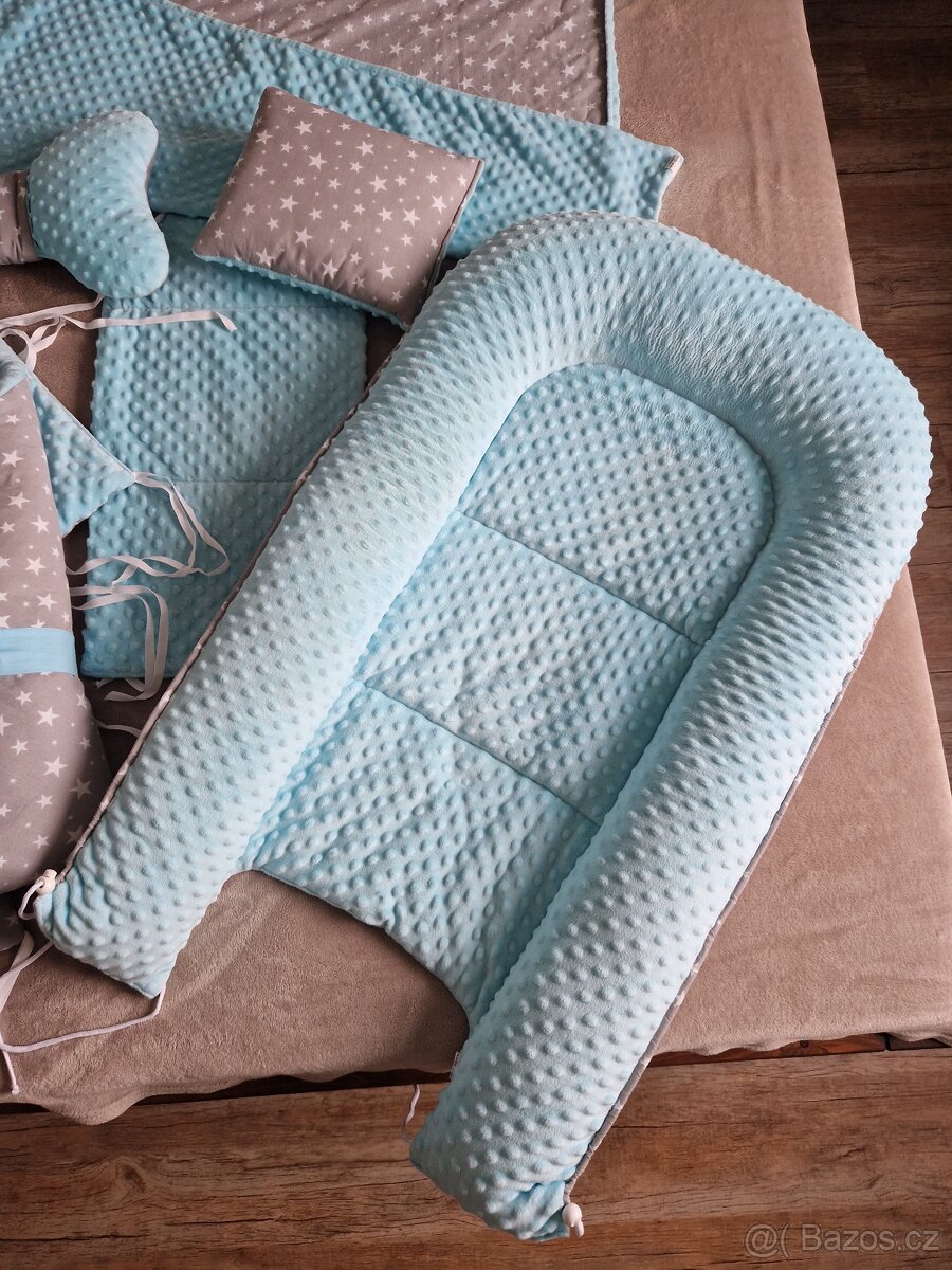 Postýlka s vybavením - 4