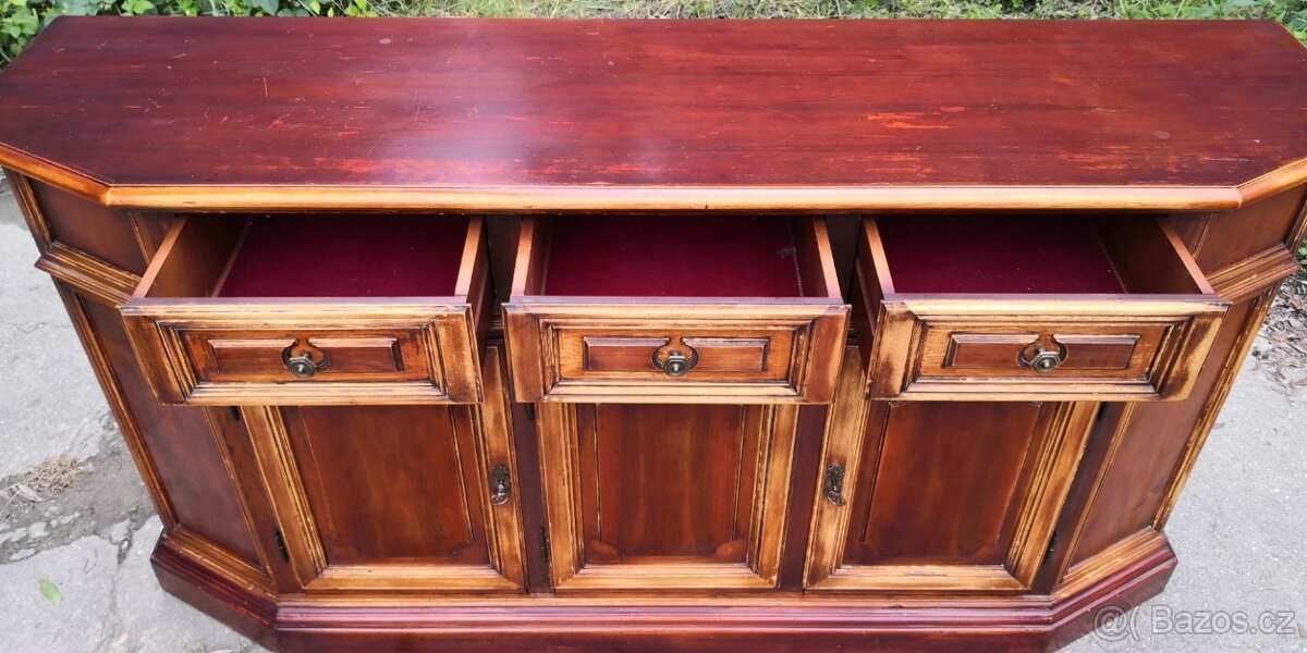 Masivní šuplíková komoda - 4