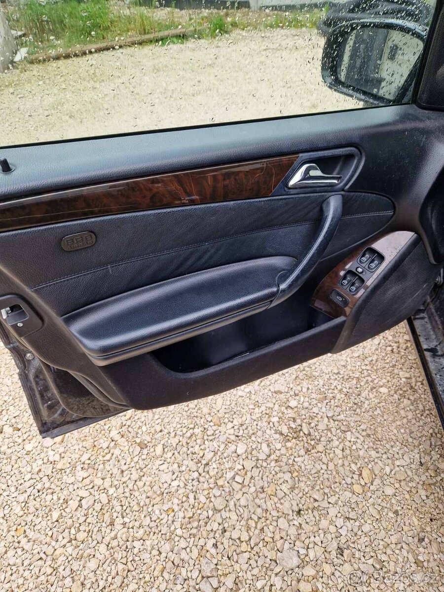 Rozprodám Mercedes Benz C, W203, sedan - 4