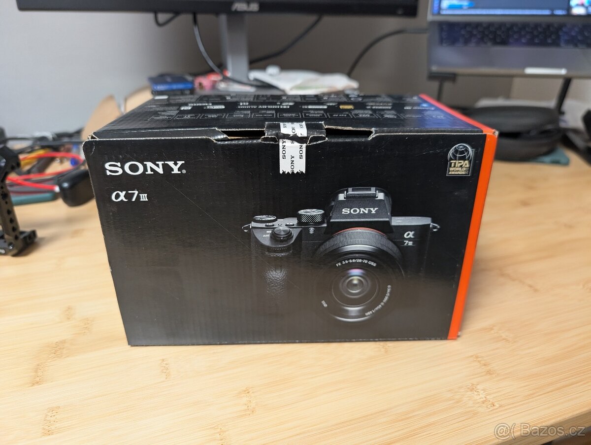 Sony A7 III včetně příslušenství (skvělý stav) - 4
