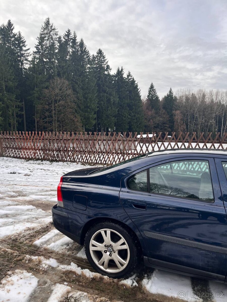 Prodám Volvo S60 2.4 Benzin - 4