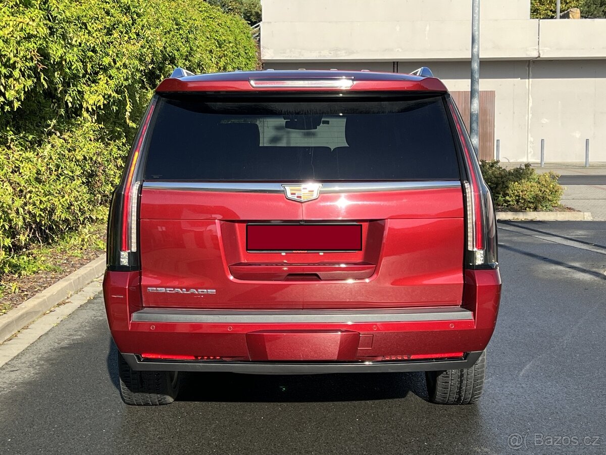 Cadillac Escalade 6.2 V8, ESV dlouhá verze, Platinum výbava